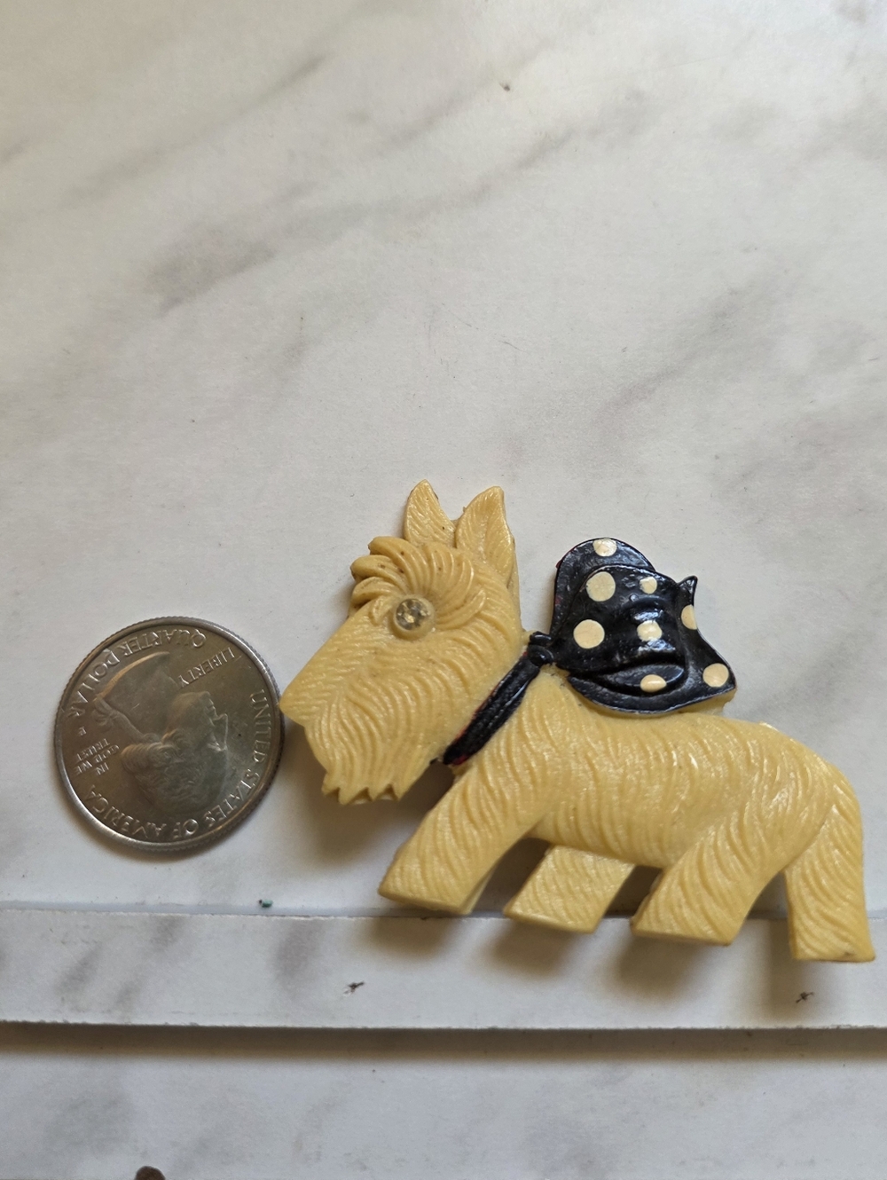 Vintage Cream and Black Scottie Dog Brooch - Picture 4 of 5